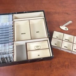 The Broken Token Broken Token - Undead Winter Organizer (for Dead Of Winter)