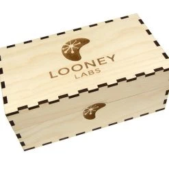 The Broken Token Broken Token - Looney Labs Game Case Kit