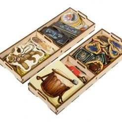 The Broken Token Broken Token - Red Dragon Inn: The Character Trove Organizer