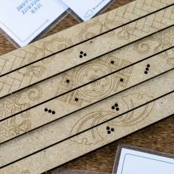 The Dicetroyers - Pick And Play Card Holder: Cherry Version – Triple Row (Italy Import)