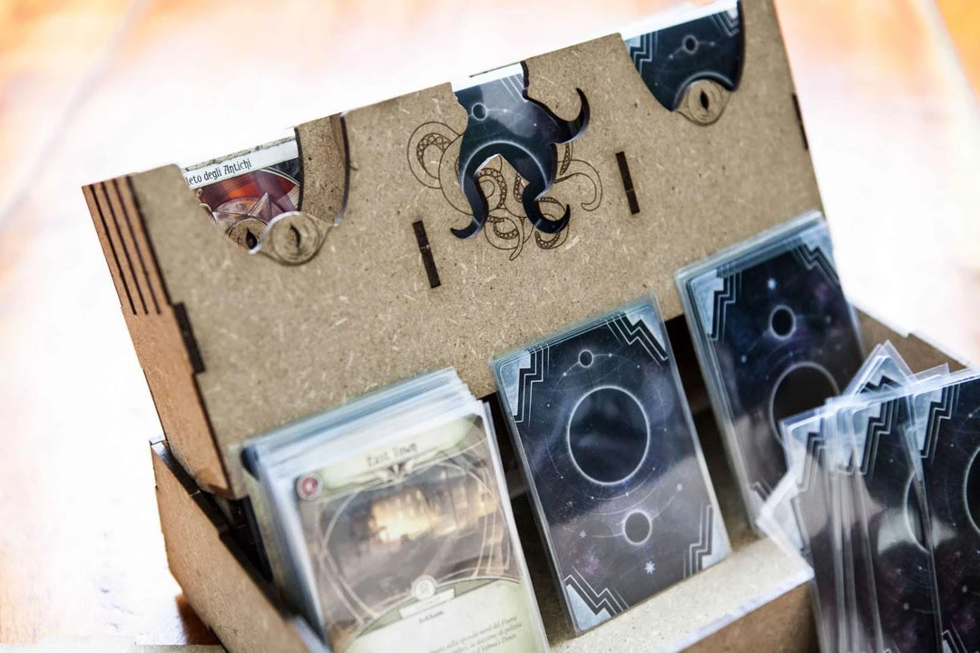 Import Games The Dicetroyers - Arkham Horror: The Card Game - Storage System (Medium) (Italy Import) 5 Import Games The Dicetroyers - Arkham Horror: The Card Game - Storage System (Medium) (Italy Import)