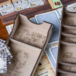 Import Games The Dicetroyers - Caverna: The Cave Farmers (Italy Import)