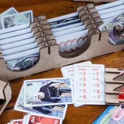 The Dicetroyers - Flamme Rouge (Base Game Or With Peloton Expansion) (Italy Import)