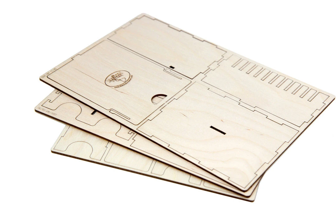 The Broken Token Broken Token - Mini Card Case 3 The Broken Token Broken Token - Mini Card Case