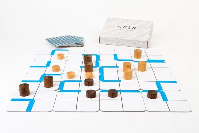 Inventedfor.com Board Games Less: Like Chess But Less! 1 Inventedfor.com Board Games Less: Like Chess But Less!